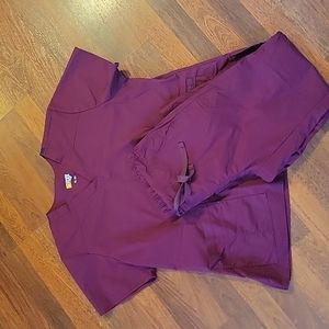 Maroon wonder flex scrub set